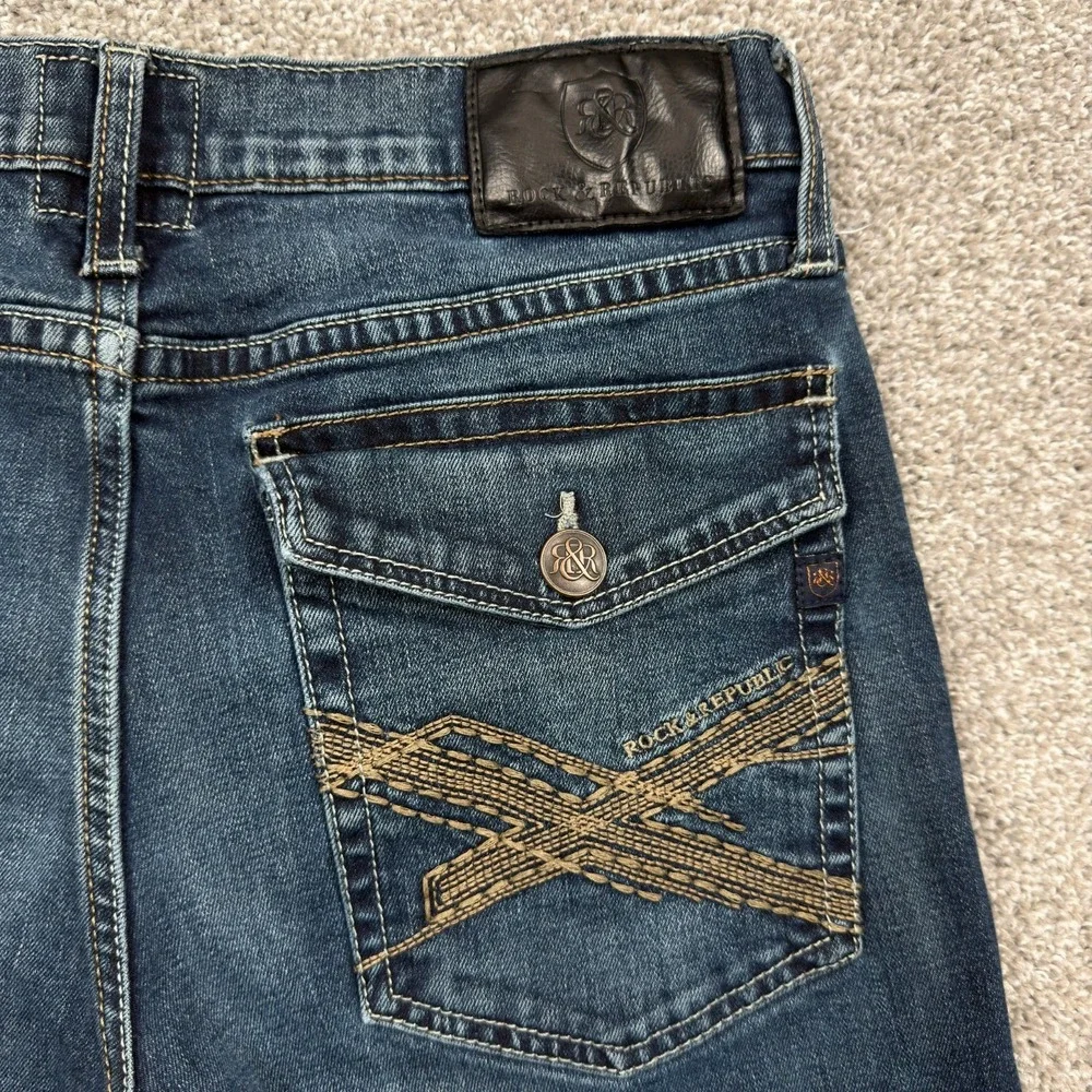 Rock & Republic Jeans Men's 33x32 Straight Stretch Blue Denim Embroidered